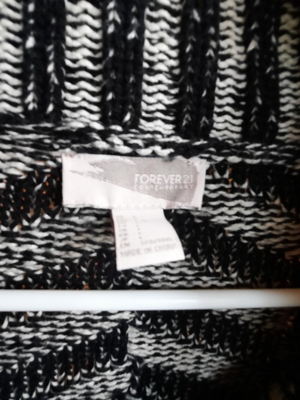 Forever 21 Black & White Chevron Knit Moto-Style Jacket - Picture 8 of 8